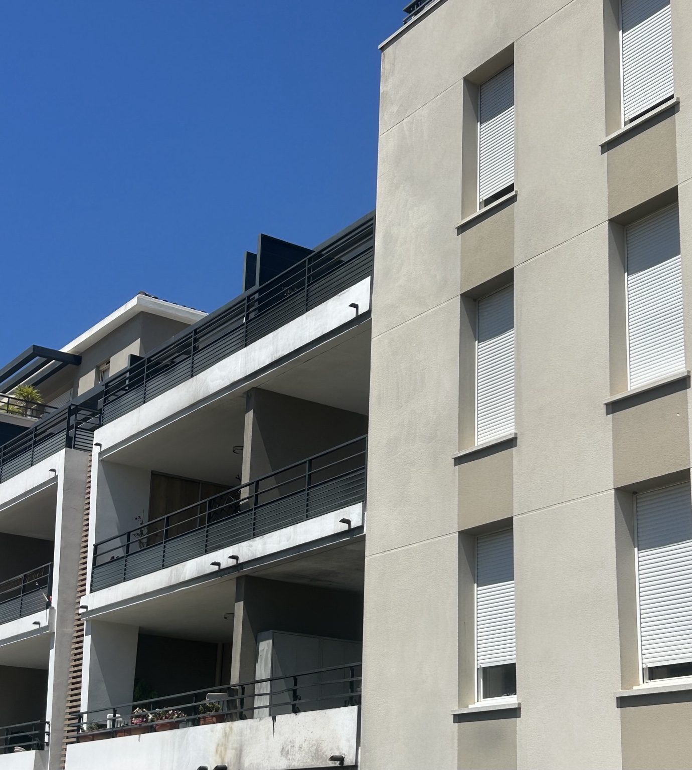 Façades de l’immeuble vues après nettoyage